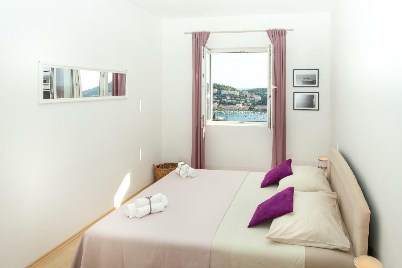Two Bedroom Apartment With A Sea View & A Balcony ดูบรอฟนิก ภายนอก รูปภาพ
