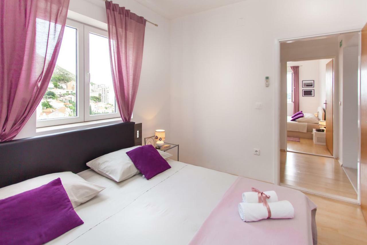 Two Bedroom Apartment With A Sea View & A Balcony ดูบรอฟนิก ภายนอก รูปภาพ