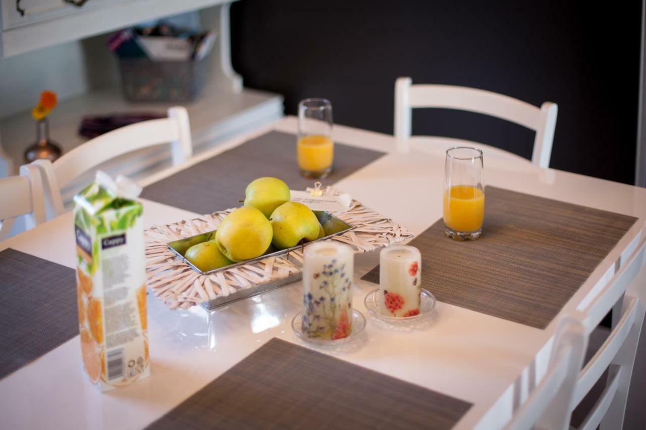 Two Bedroom Apartment With A Sea View & A Balcony ดูบรอฟนิก ภายนอก รูปภาพ